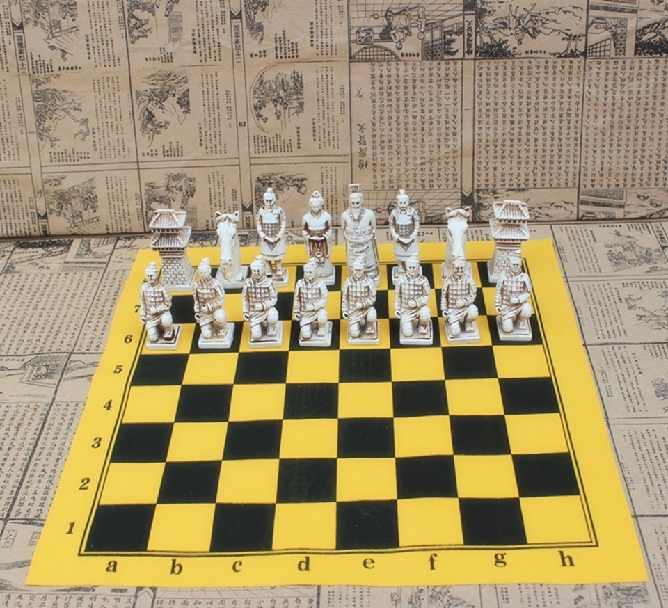 Yernea Antique Terracotta Resin Chess Set Large Characters On Leather Chessboard Unique Parentchild Gift - 2