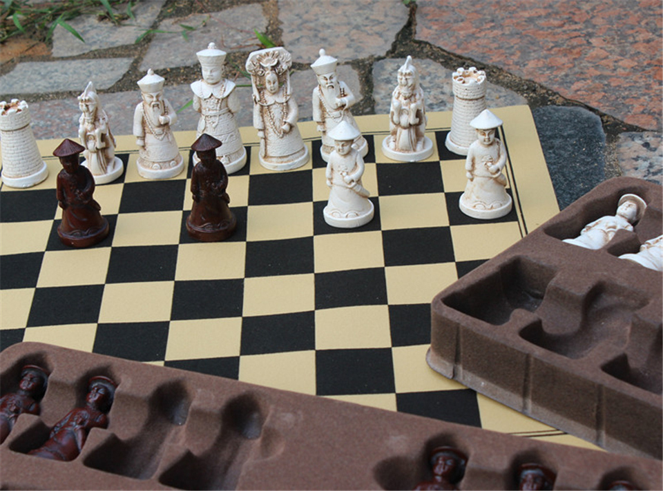 Large Antique Chess Set Resin Figures Leather Board Ideal Christmas Birthday Parentchild Game Gift By Easytoday - 2